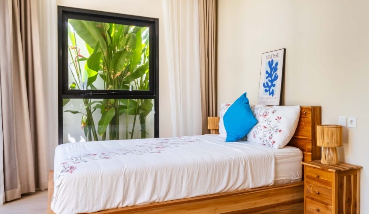 01220800-e6f8-4c21-a21c-9e76e7774c25