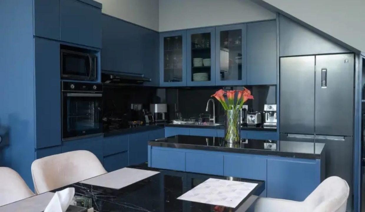 2b0f5d5f-0391-40aa-951b-b296c186633a