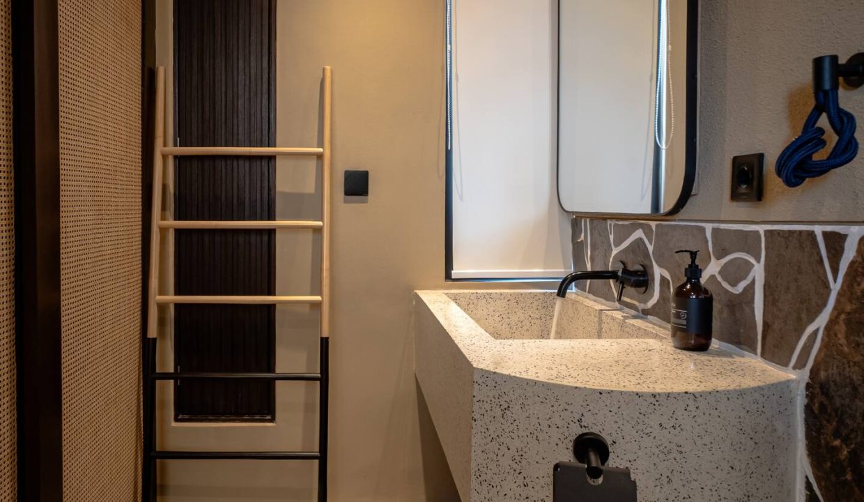 89525477-db72-4d97-aee1-80aea8f7f625