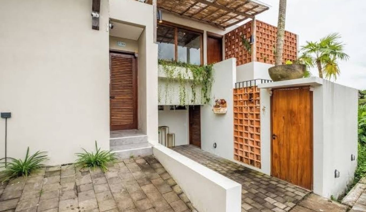 d88dd33f-14e0-44be-9de5-621ee3822b63